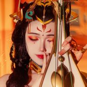 -岑伊-