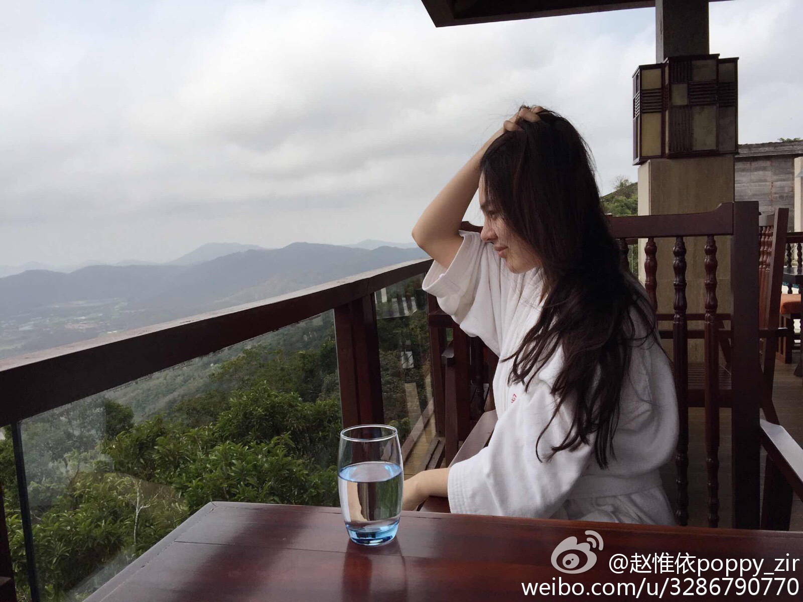 赵惟依poppy_zir:心里有你陪着我就不害怕寂寞做最真实的我桃子圈